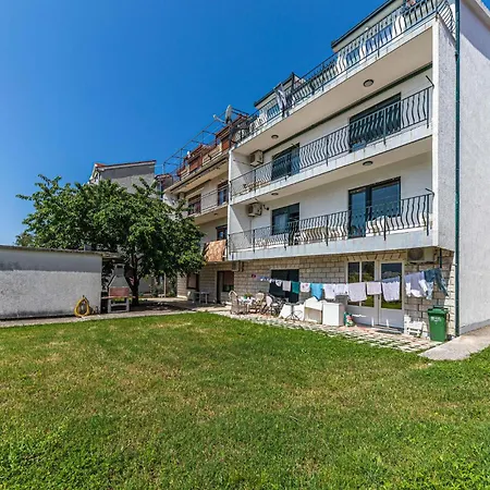 Apartment 3 Bedroom Amazing In