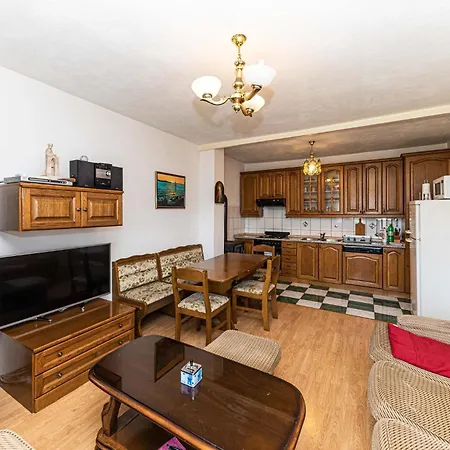3 Bedroom Amazing In Apartment